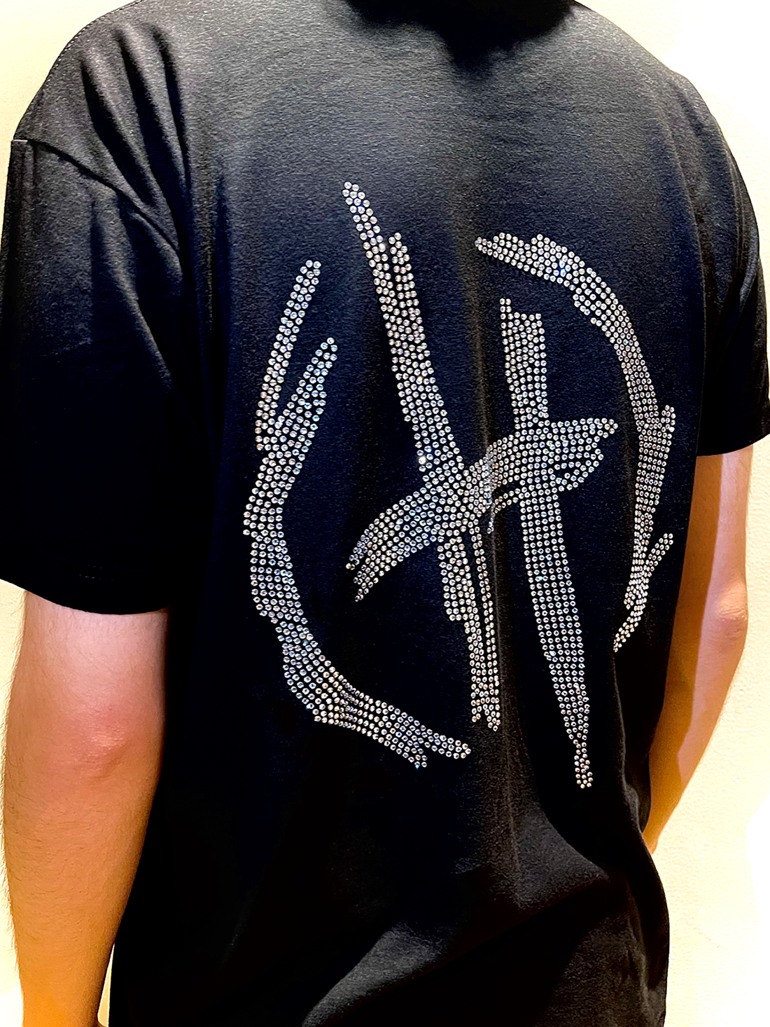 Camiseta unisex Junior (H) en pedrería color plata
