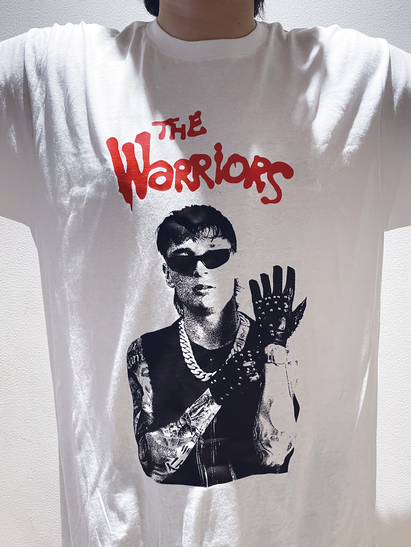 Camiseta The Warriors modelo Hassan Peso pluma