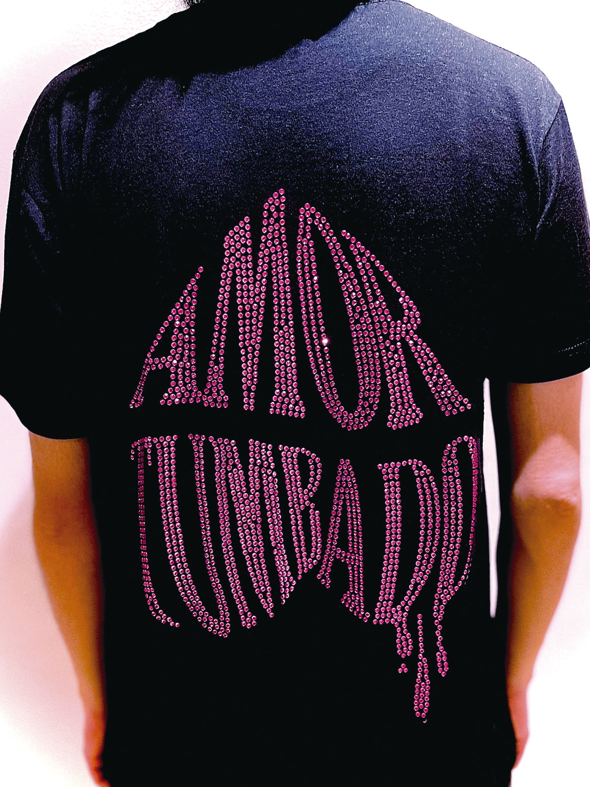 Camiseta unisex Amor Tumbado con pedrería fiusha