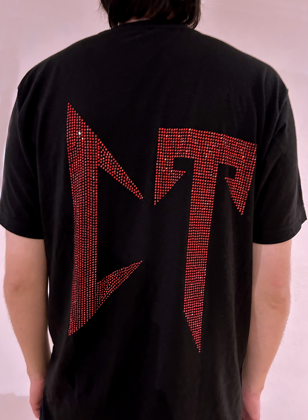Camiseta unisex CT en Pedrería con pedrería roja
