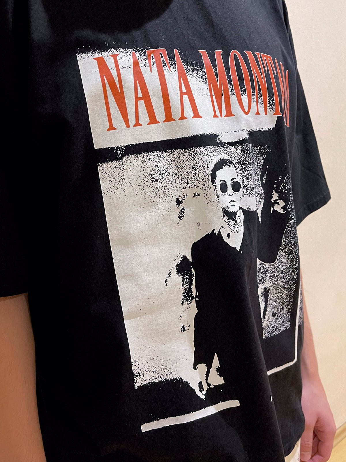 Camiseta negra Nata Montana movie
